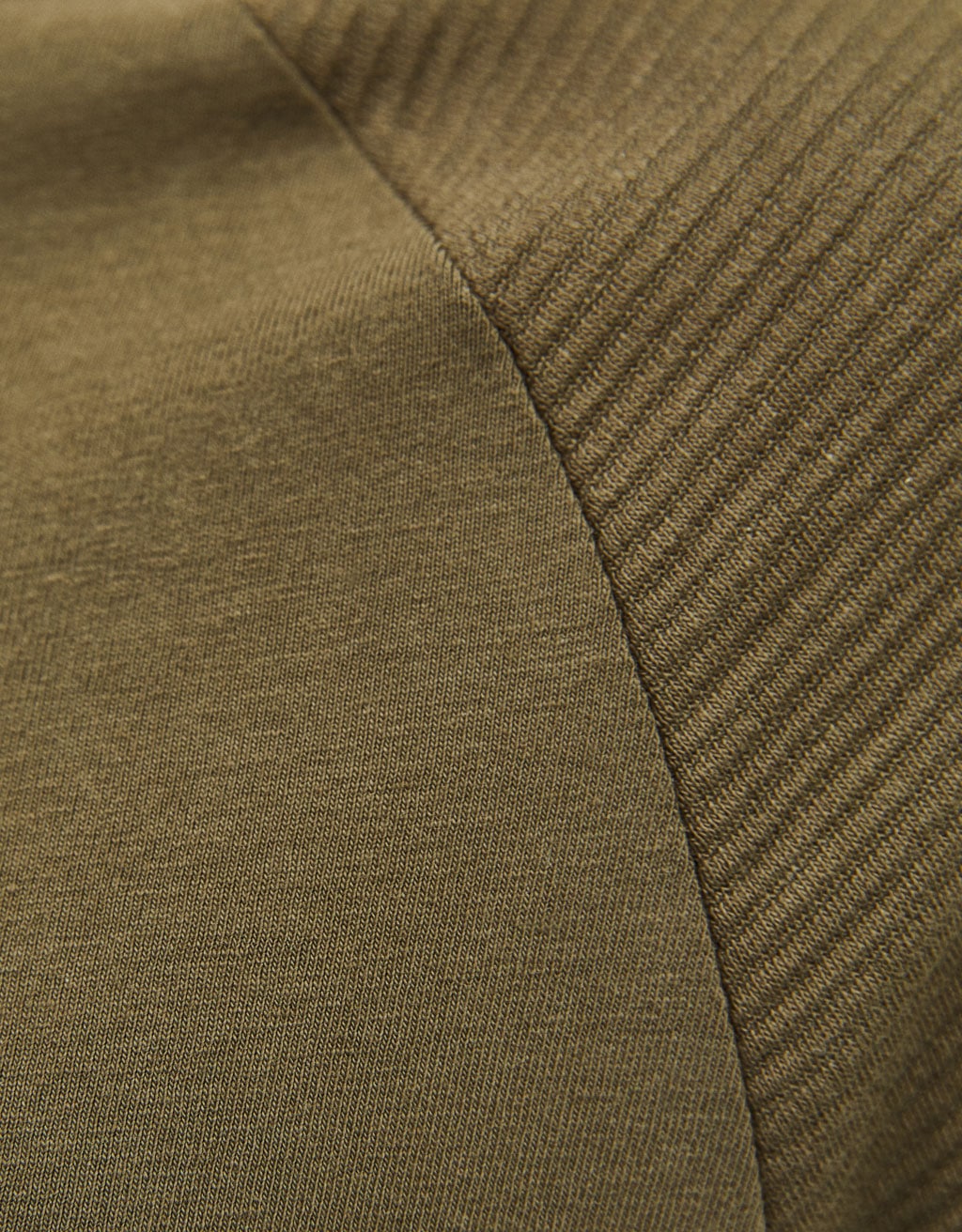 Raglan sleeve T-shirt — изображение 5